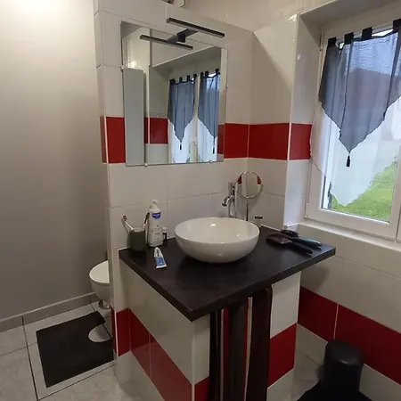 Privee 홈스테이 르뷔그